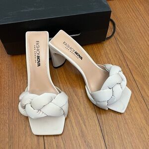 Fashion Nova braided heeled sandal size 6 beige NWT